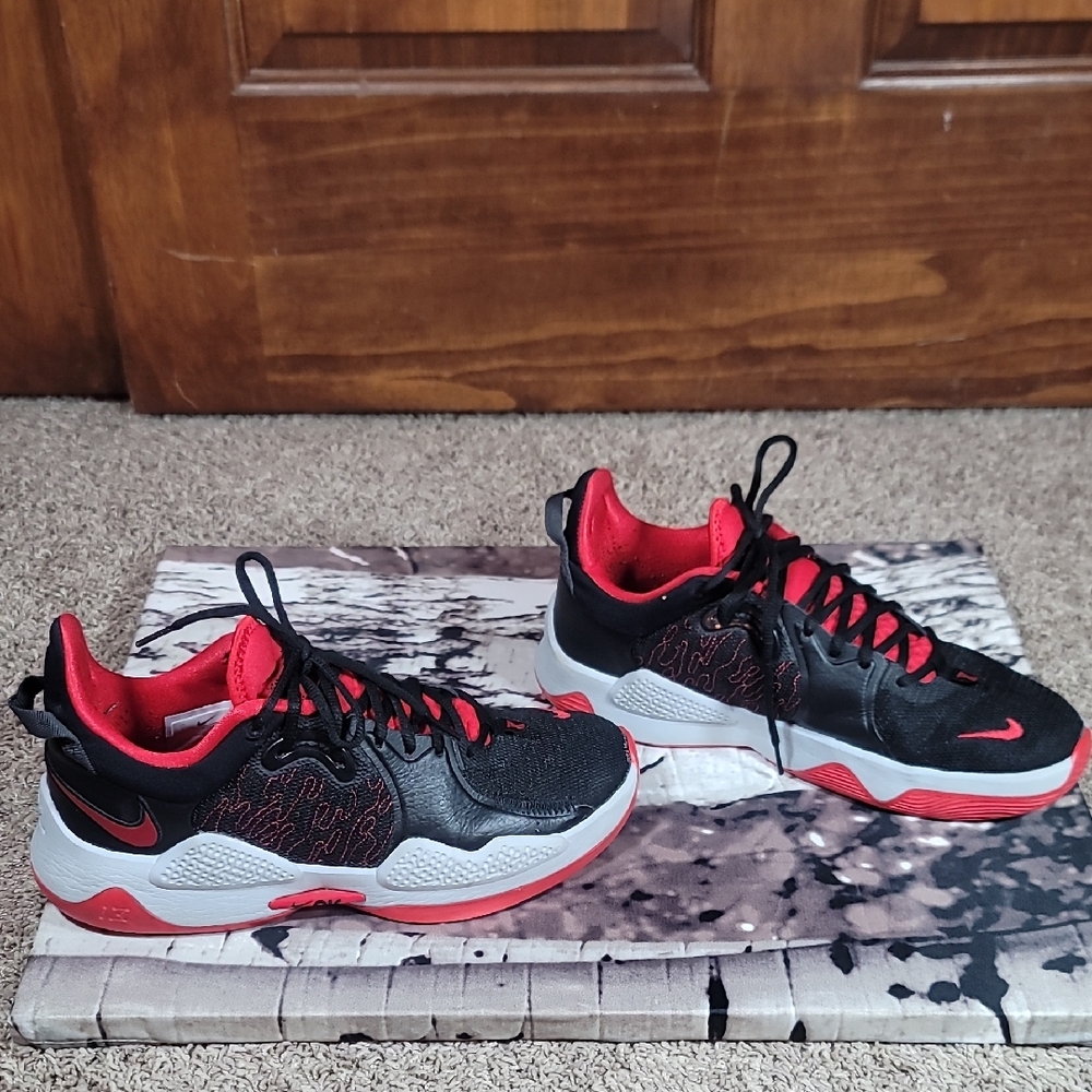 Nike Mens PG 5 CW3143 002 - Size 9 Black/White/University Red